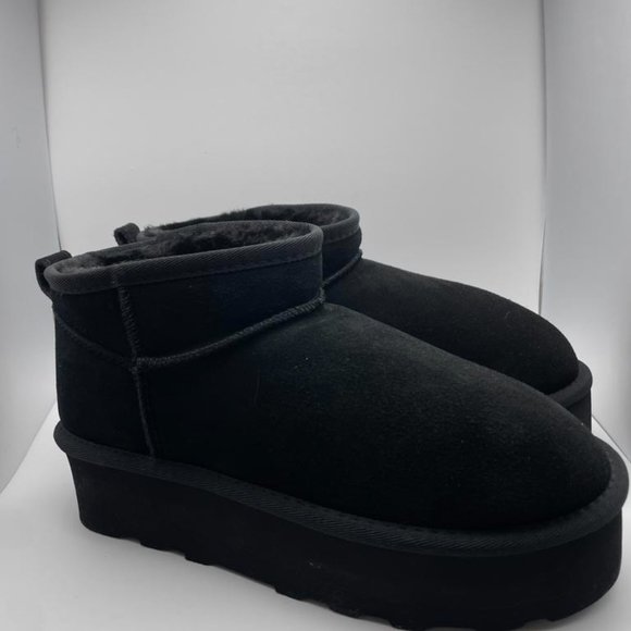 CUSHIONAIRE Women's Cozy Genuine Suede pull on platform boot - Picture 1 of 6